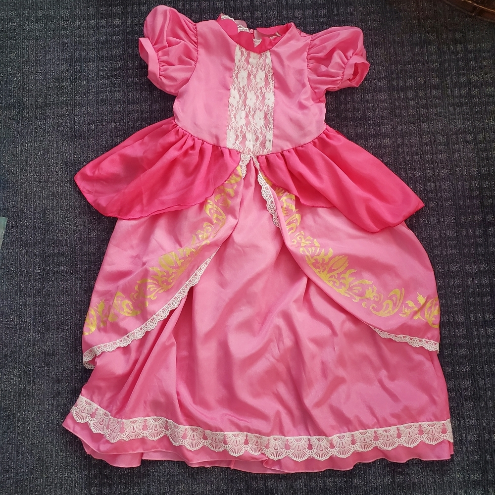 Princess Peach Halloween costume + wig + accessories